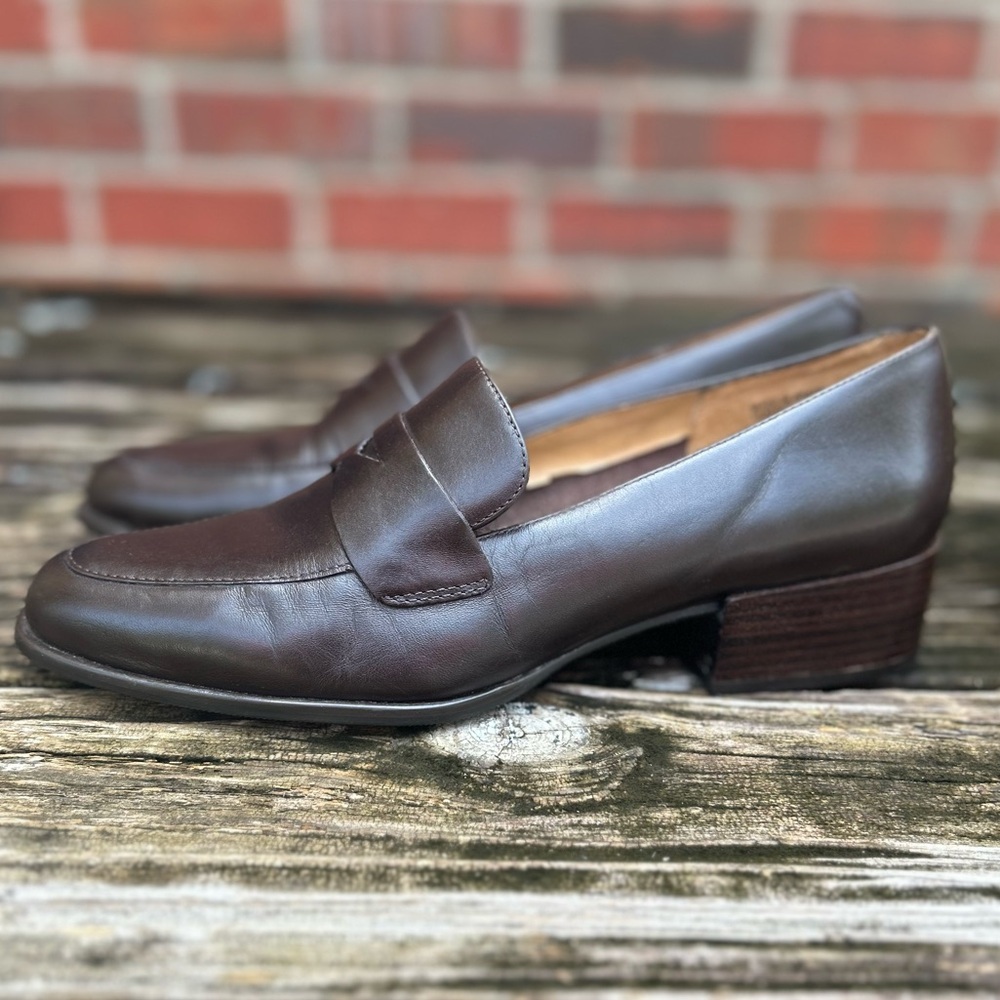 Shoe Strings Eva Women’s Brown Leather Slip On Loafers Size 9N